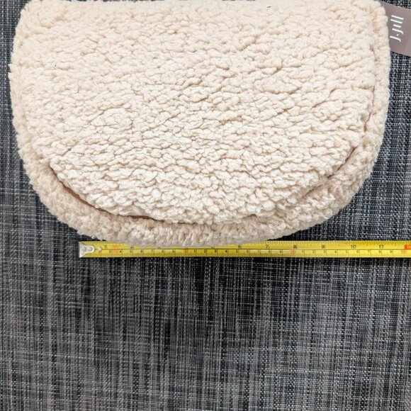 J.Jill Crescent Sling Bag NWT - Picture 11 of 13